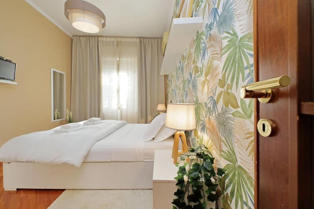 Lucky Domus Tuscolano * Roma